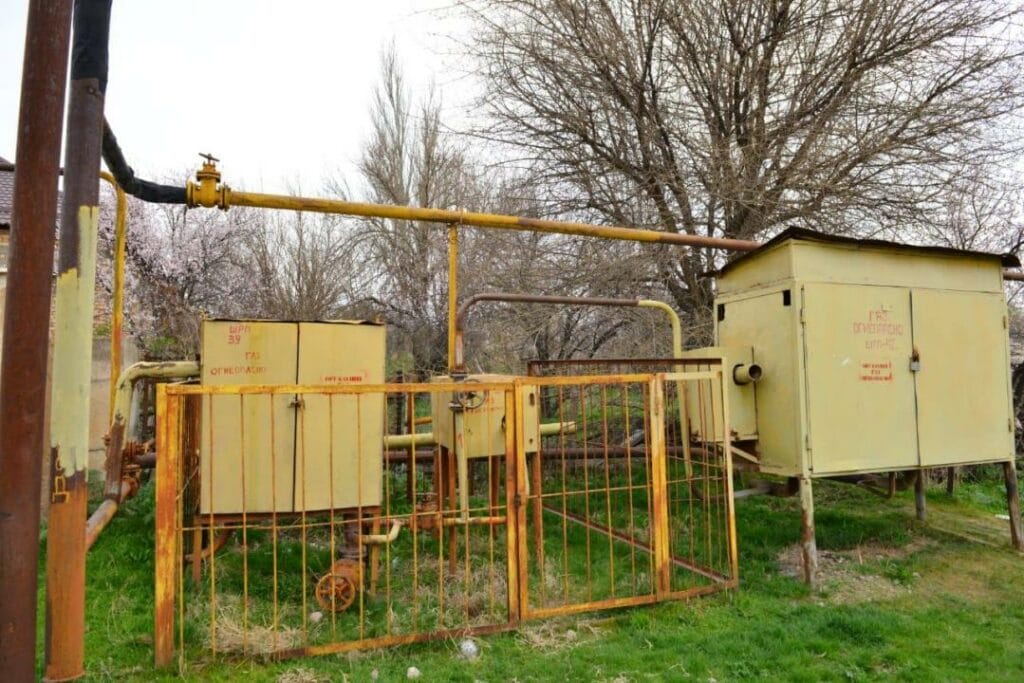 Шымкентские газовики отрицают возможность массового отравления из-за утечки природного газа