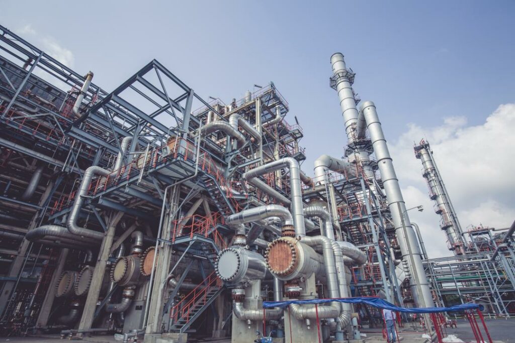 Атырауский НПЗ оштрафован более чем на 31 миллион тенге за загрязнение окружающей среды