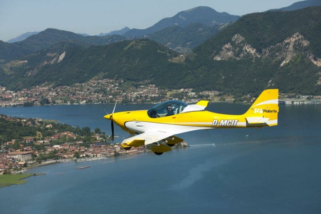 В Караганде на аэродроме разбился самолет