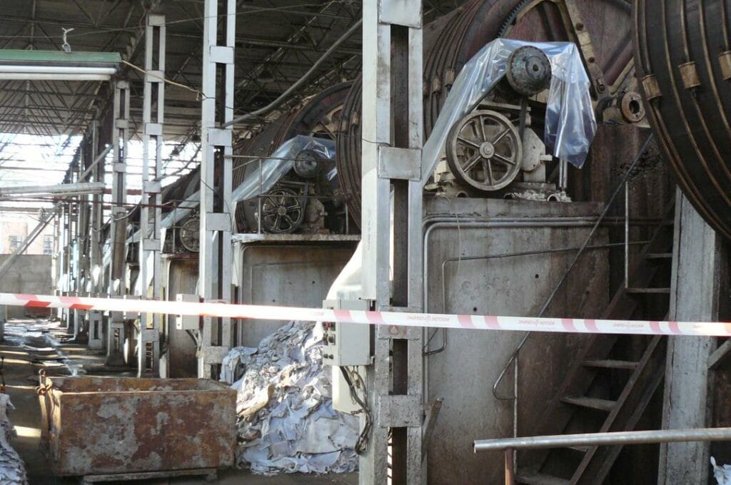 Что происходит с кожкомбинатом в Семее