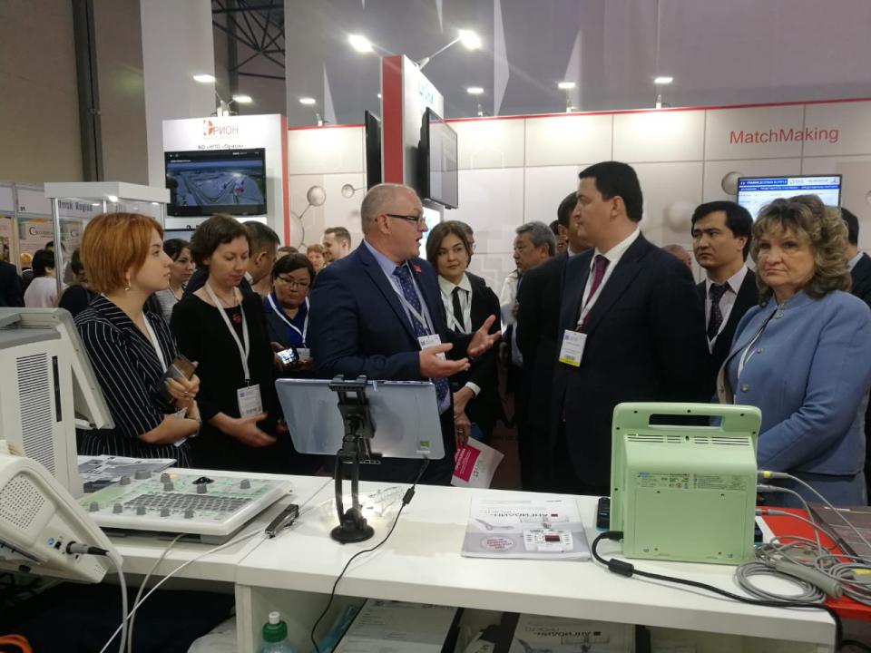 Москвичи будут поставлять в Казахстан медоборудование