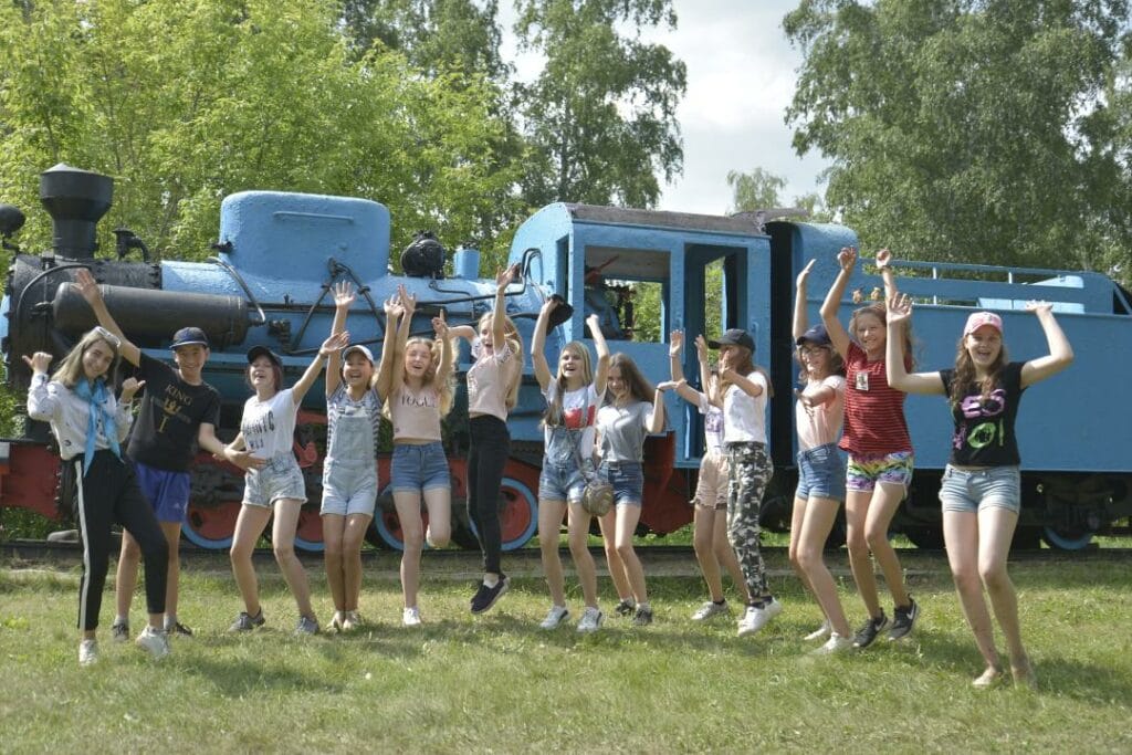 Нужно ли передавать детские летние лагеря бизнесу?