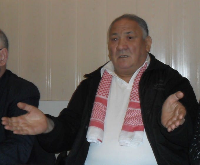 Неизвестные отрезали тормозной шланг в машине карагандинского оппозиционера