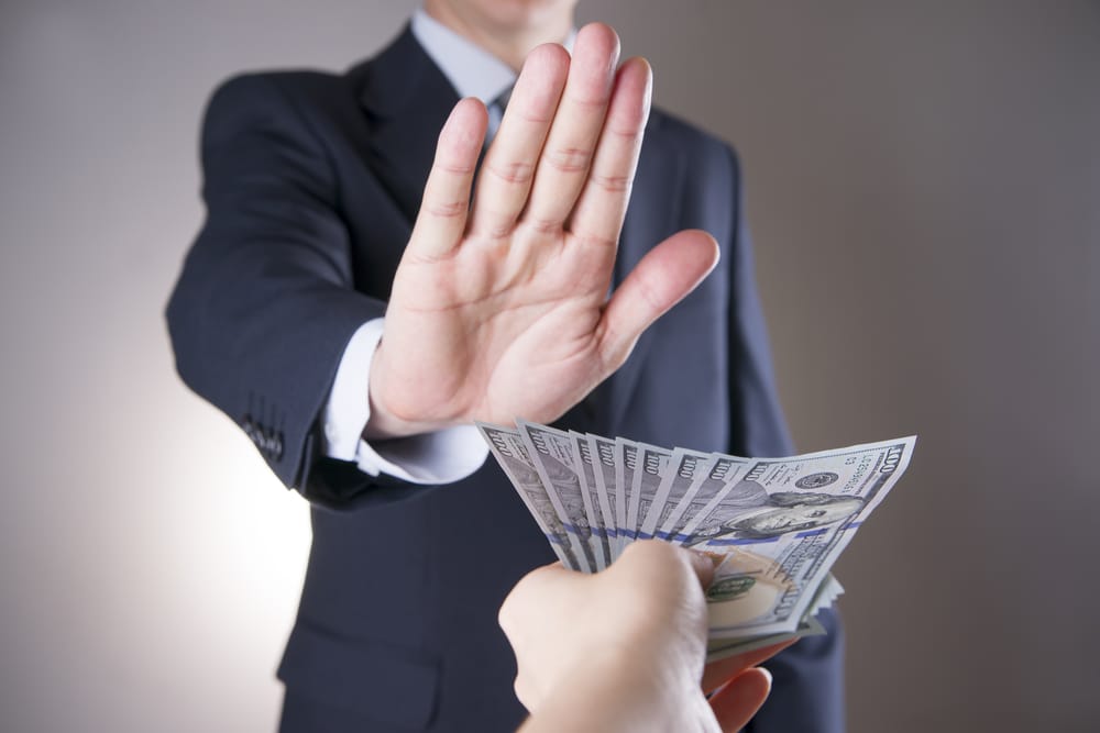 Казахстан опередил Россию по противодействию коррупции