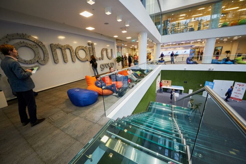 Mail.ru ведет переговоры о покупке каршеринга Youdrive