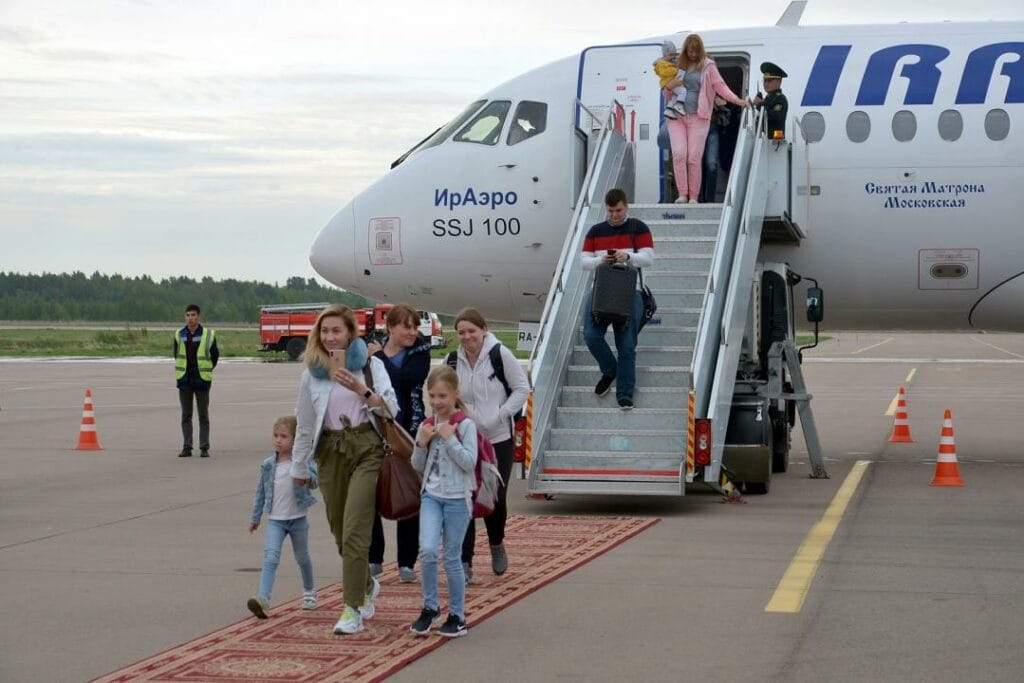 Российская авиакомпания завела в Казахстан Sukhoi Superjet 100