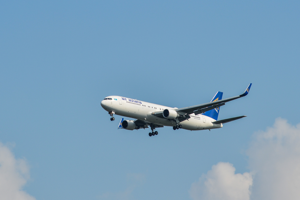 Самолет «Эйр Астаны» экстренно сел в Москве