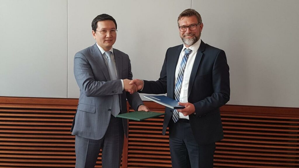 Холдинг «Байтерек» и агентство «Ойлер Гермес» заключили соглашение на 1 млрд евро