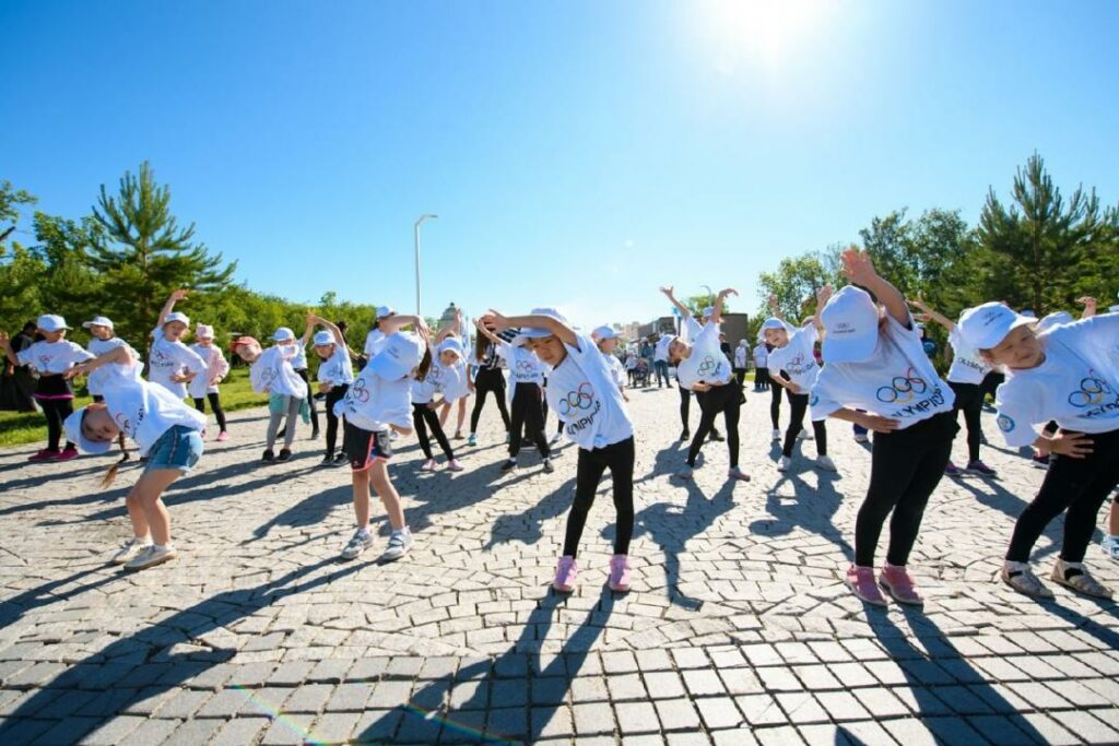 Казахстанцев поздравили с Международным Олимпийским днем