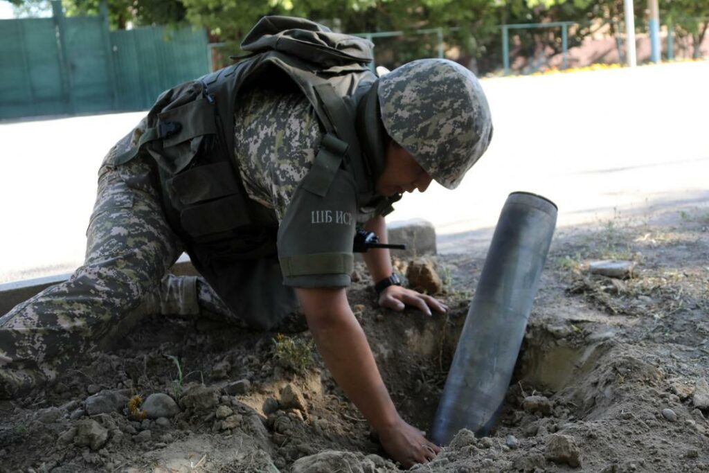 Арысь очистят от снарядов до конца недели
