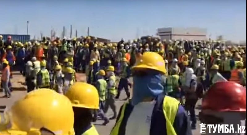 В результате беспорядков на Тенгизе пострадало 45 человек