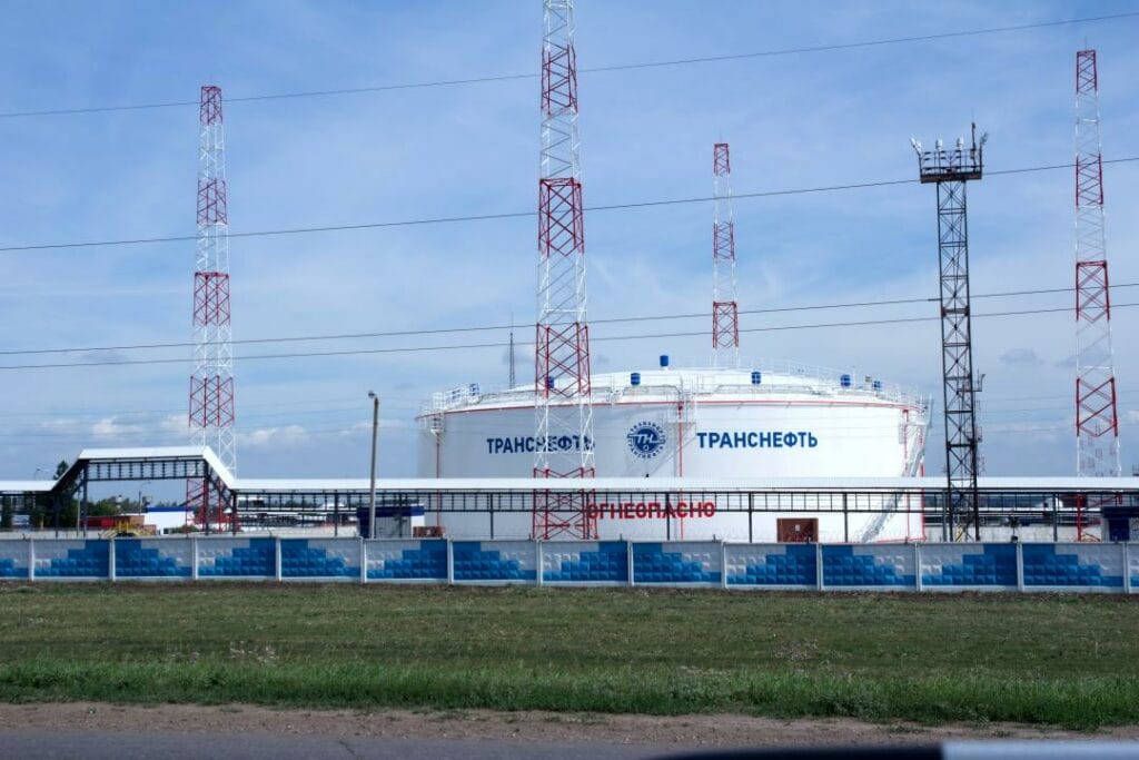 Казахстан ждет от России выплат за 700 тысяч тонн загрязненной нефти