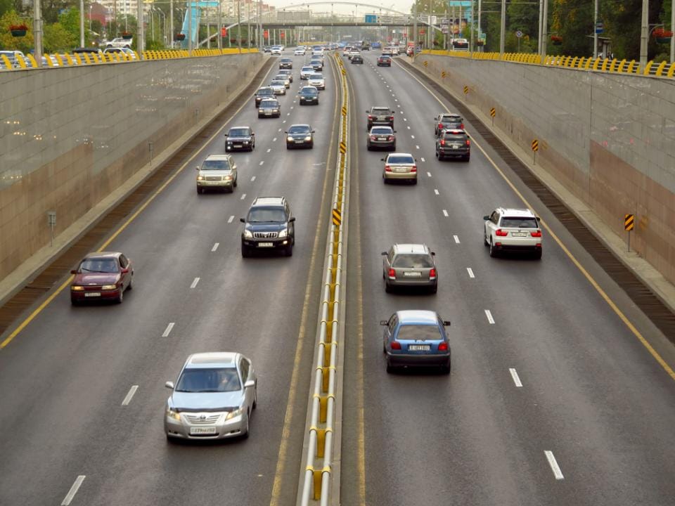 В Казахстане могут ограничить эксплуатацию незарегистрированных автомобилей