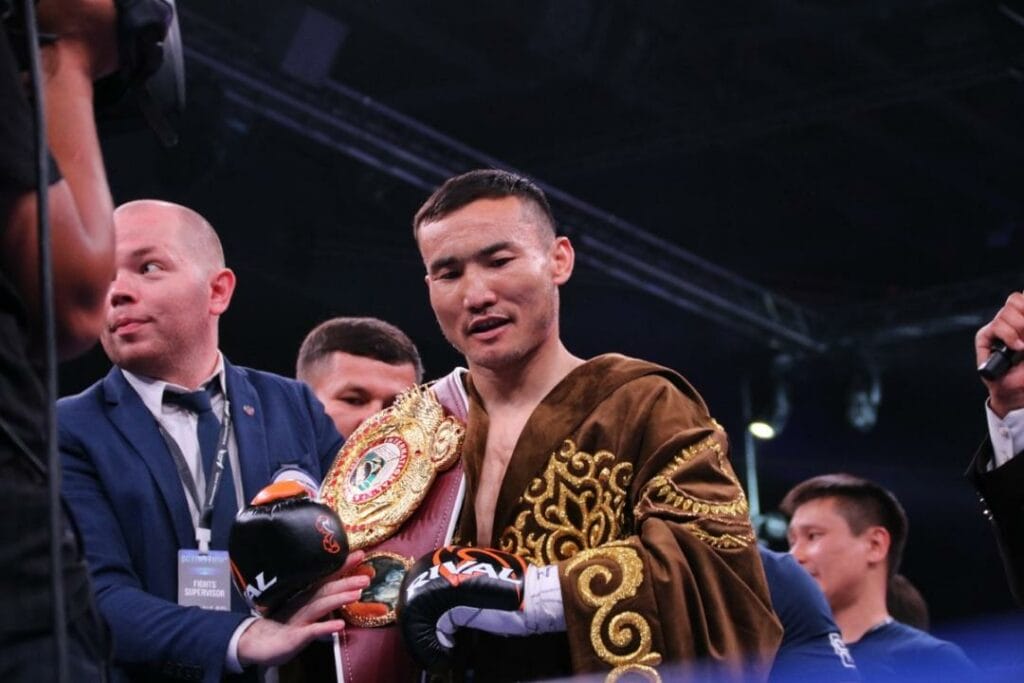 Канат Ислам за 10 секунд нокаутировал соперника