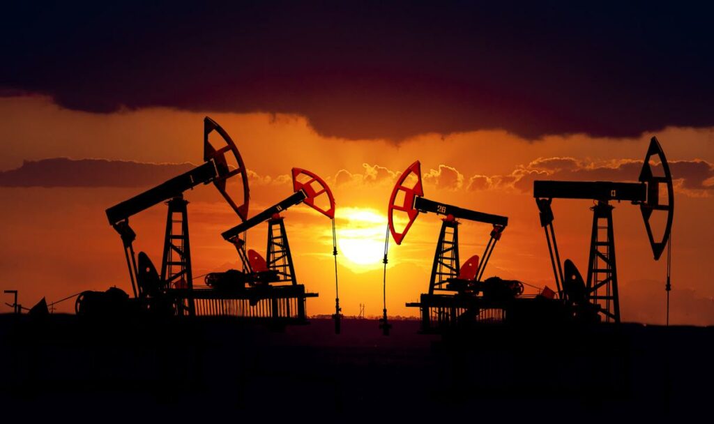 В июне Казахстан увеличил добычу нефти и газоконденсата на 15,5%