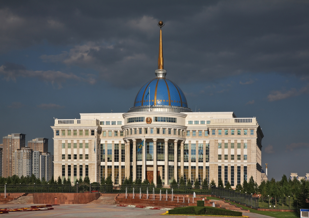 Назначен руководитель представительства президента в парламенте