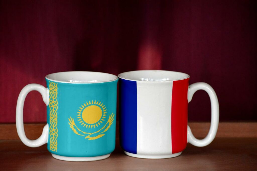 Токаев ждет в гости президента Франции