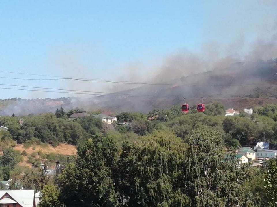 В Алматы горит склон на Кок-Тобе