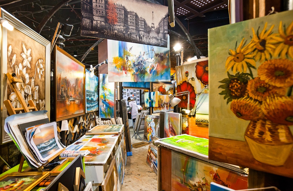 Может ли в Казахстане художник стать успешным бизнесменом?