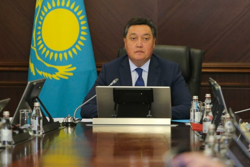 Не допустить роста цен на уголь поручил Мамин