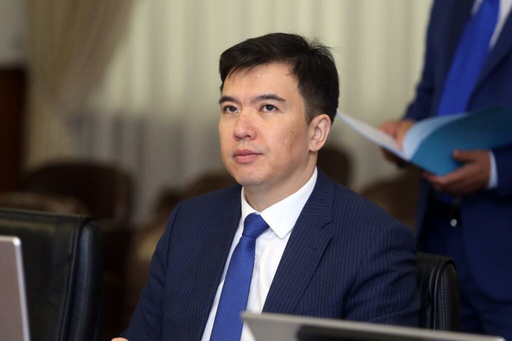 На господдержку МСБ направят 421 млрд тенге