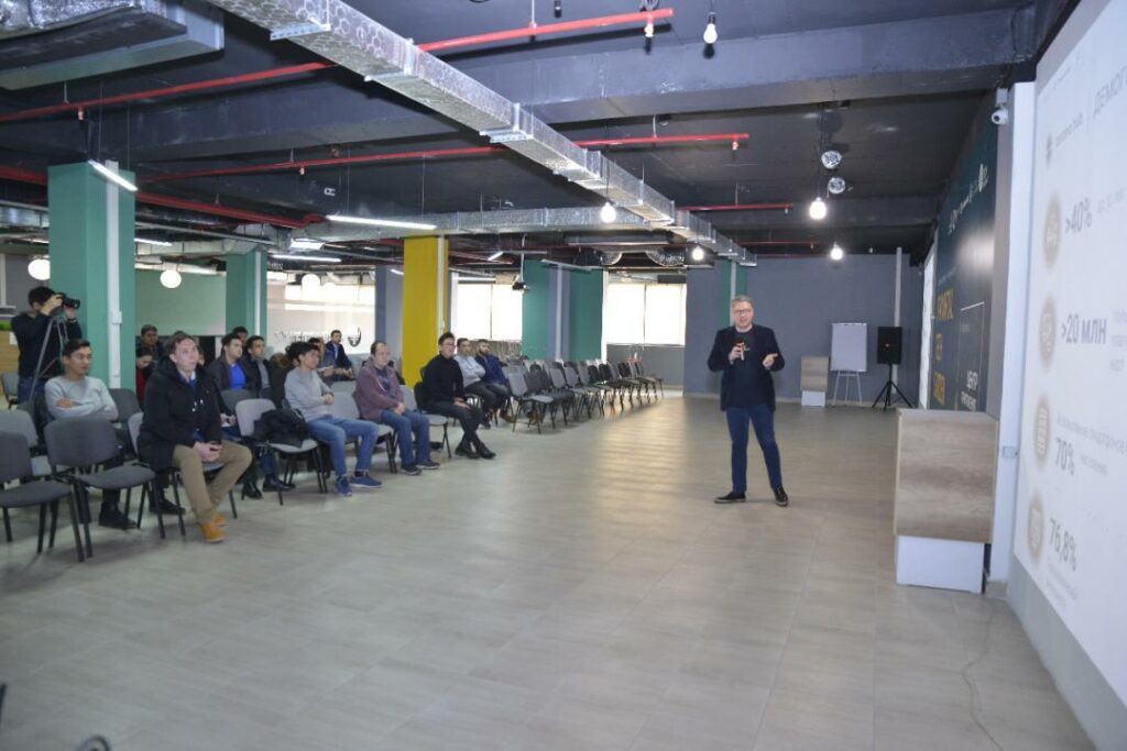 Astana Hub презентовал бесплатную программу по развитию стартап-предпринимательства в Алматы