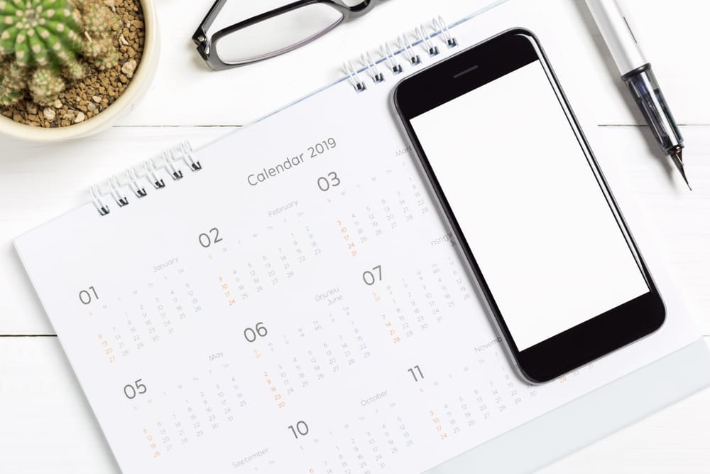 Сотовые операторы вновь будут взимать плату по тарифам за календарный месяц