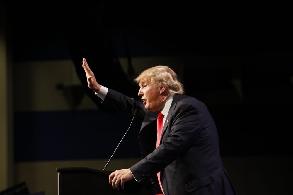 Трамп призвал не выдавать кредиты Китаю