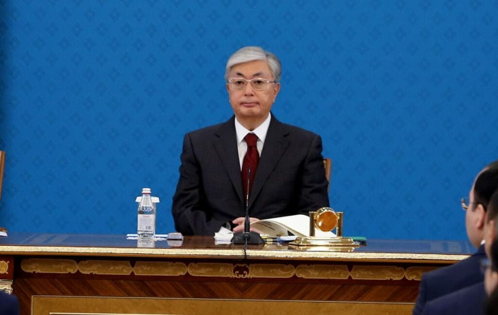 Токаев обсудил с президентом Кыргызстана ситуацию в Жамбылской области