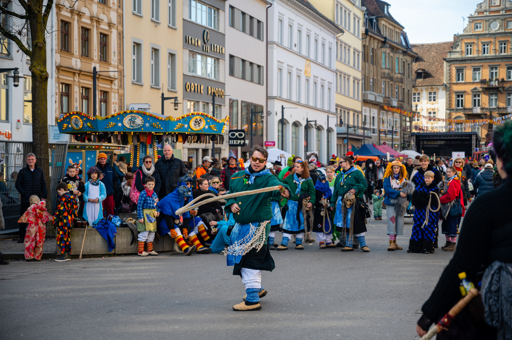 Более 30 человек пострадали в результате наезда автомобиля в Германии