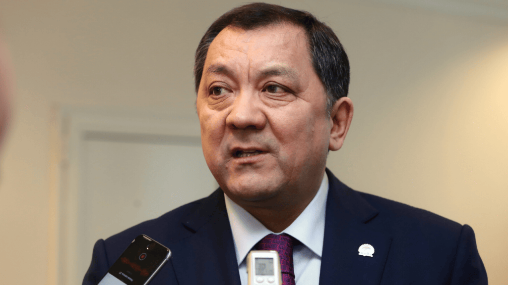 Казахстан пока не намерен пересматривать планы нефтедобычи в 2020 году