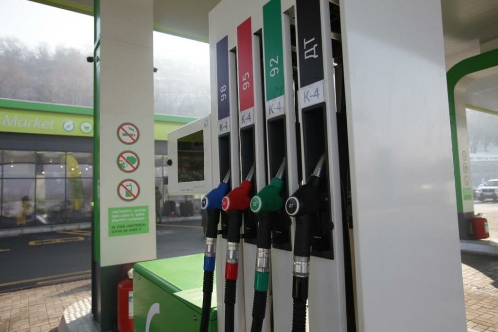 Депутат потребовал от НПЗ дизтоплива вдвое дешевле