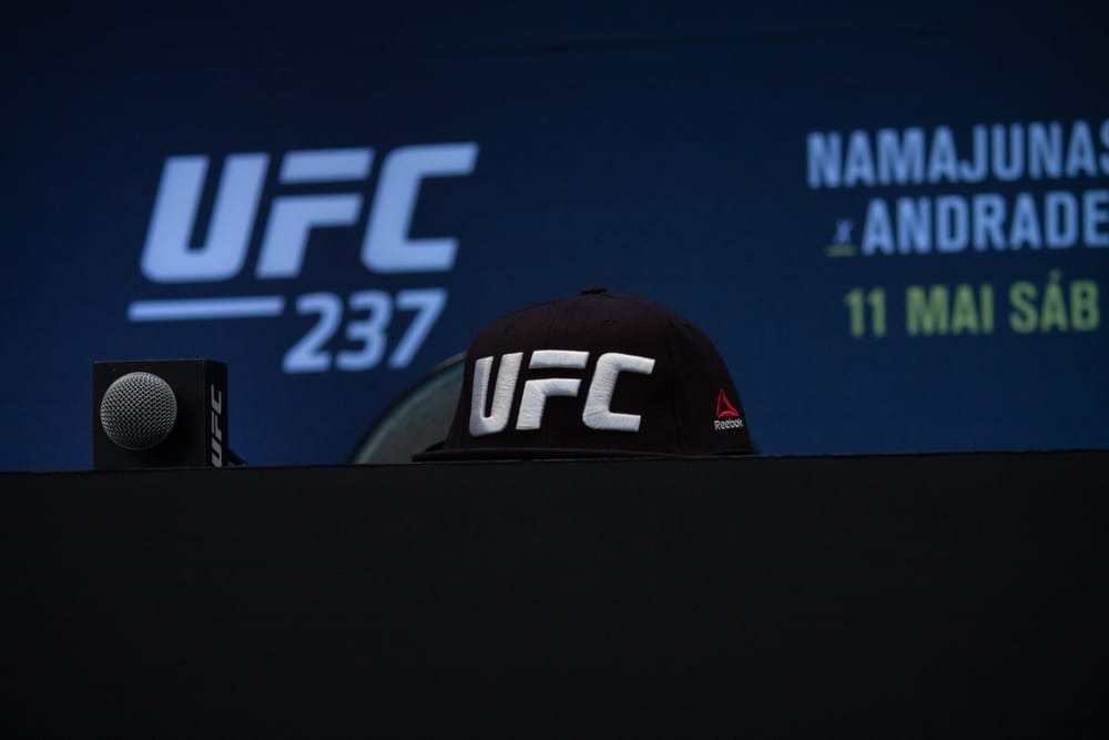 Турнир UFC 249 отменен