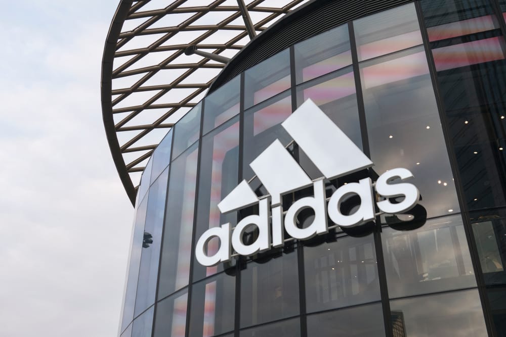 Adidas получит кредит в три миллиарда евро