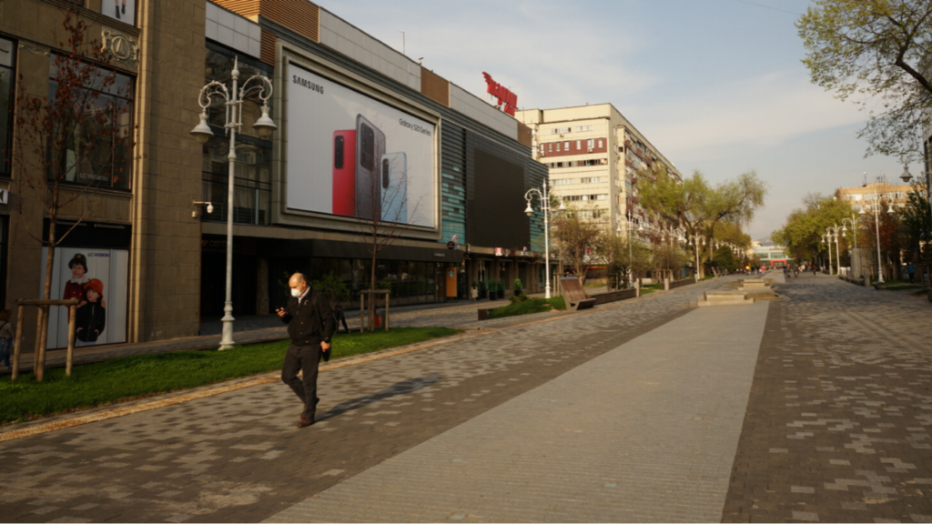 В Алматы обнаружили еще 44 зараженных COVID-19