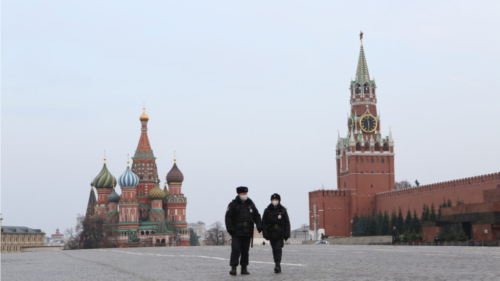 Россия вышла на второе место в мире по числу заражений коронавирусом