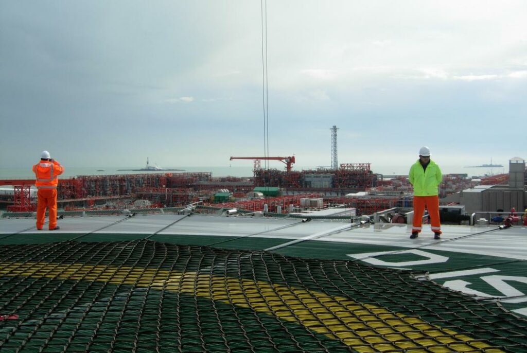 Кто и насколько сократит добычу нефти в Казахстане