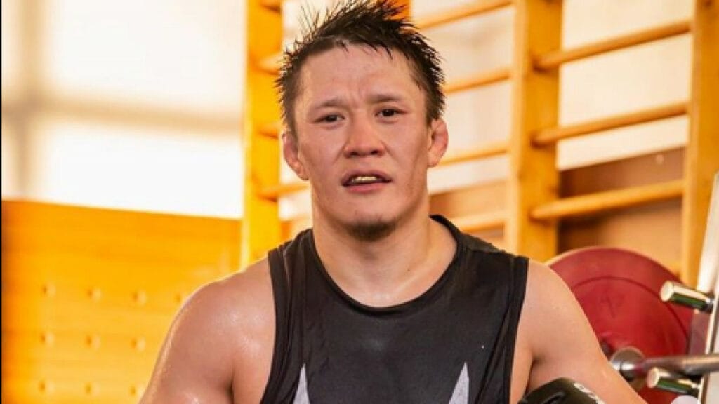 Казахстанец Жалгас Жумагулов начал свою карьеру в UFC с поражения