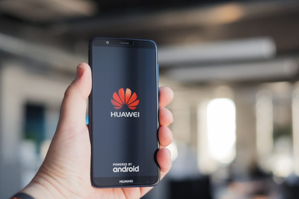 Huawei обогнала Samsung на рынке смартфонов