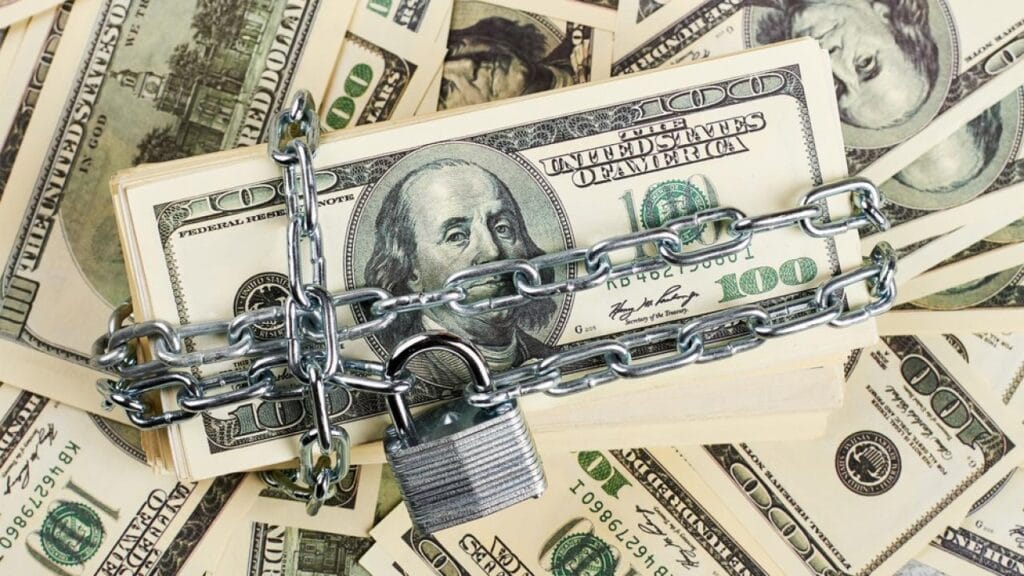 Долг «Самрук-Казыны» в I полугодии вырос на 3,9% из-за ослабления тенге