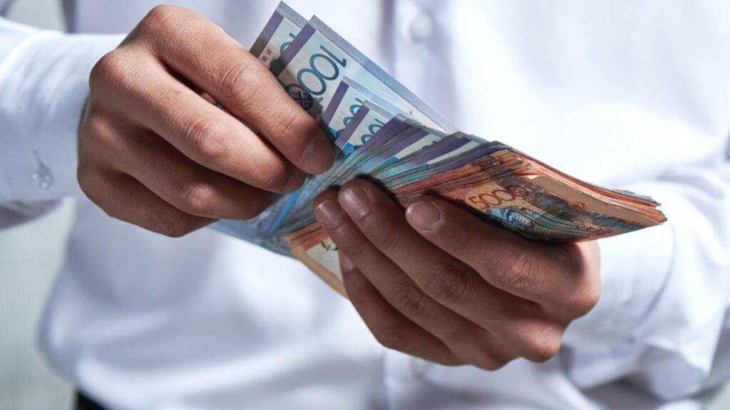 Казахстанские бизнесмены стали брать меньше кредитов