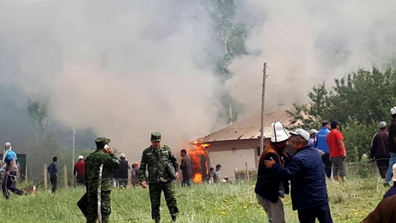 На границе Кыргызстана и Узбекистана произошел конфликт