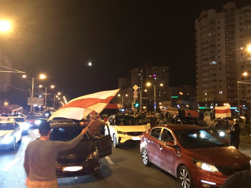 Жители Беларуси третий день выходят на митинги
