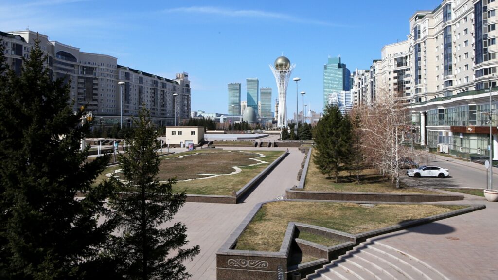 Количество случаев заражения коронавирусом в Нур-Султане превысило 1 000