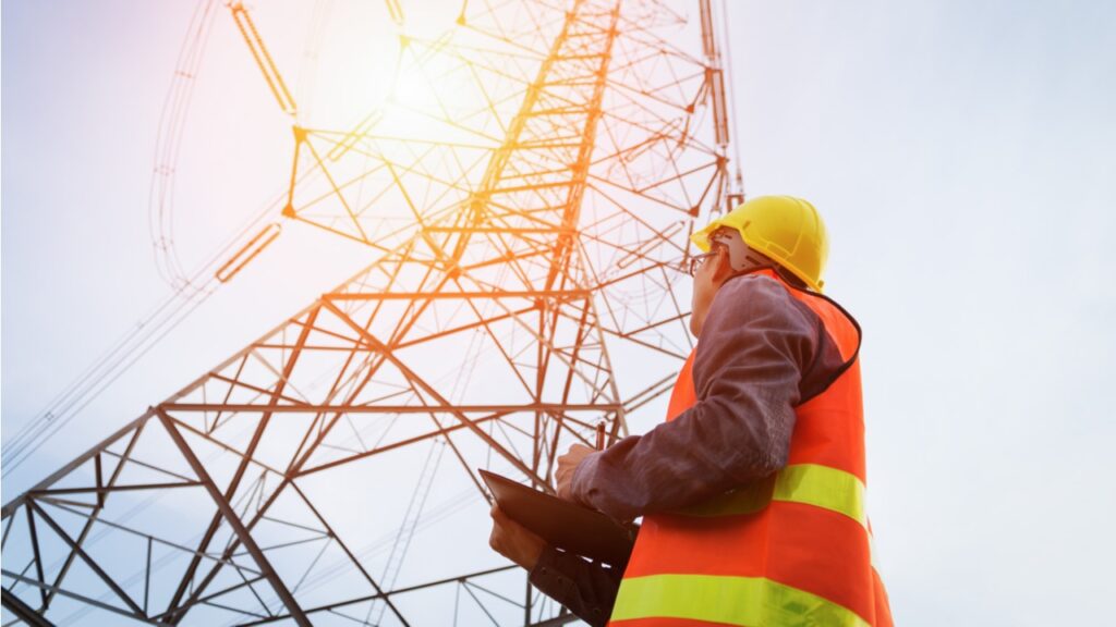 В пострадавших районах Сырдарьи восстанавливают энергоснабжение