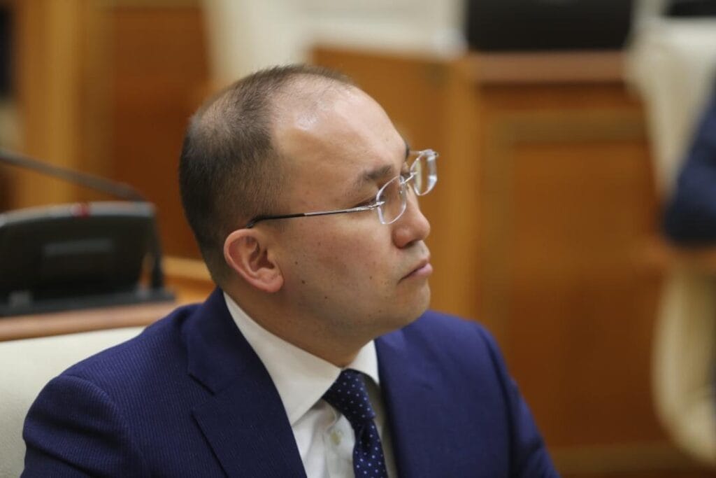Даурен Абаев покинул пост министра информации и общественного развития