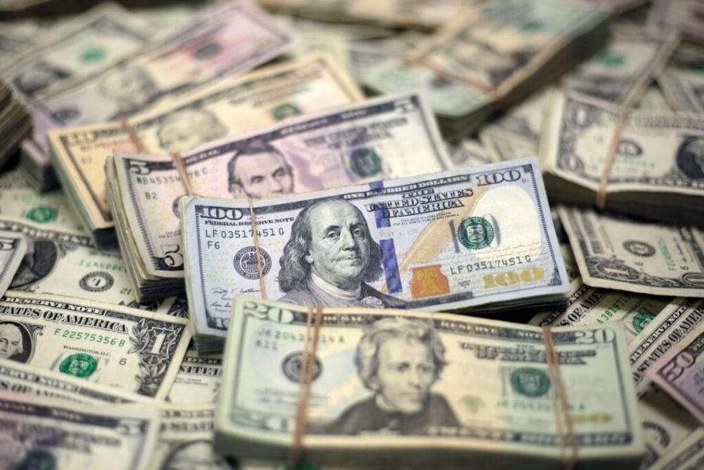 Почему для корпораций откладывать деньги – это неправильный способ подготовиться к кризису