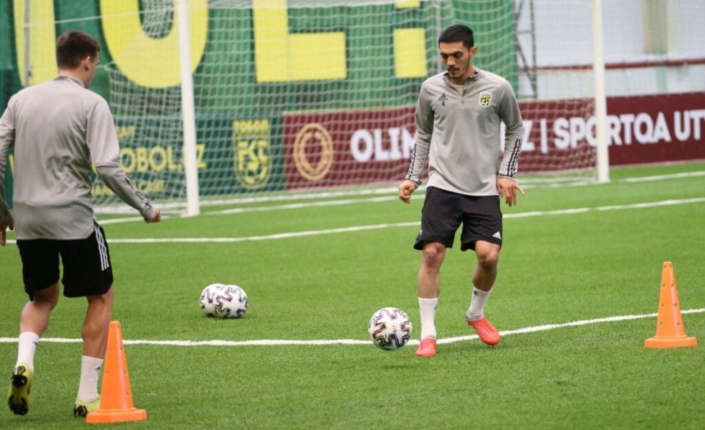 Футболистам «Тобола» урежут зарплату на 25%