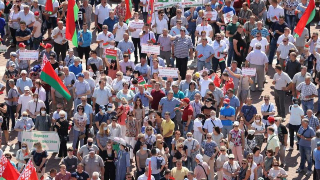 Минскіде Александр Лукашенконы қолдауға арналған митинг өтіп жатыр