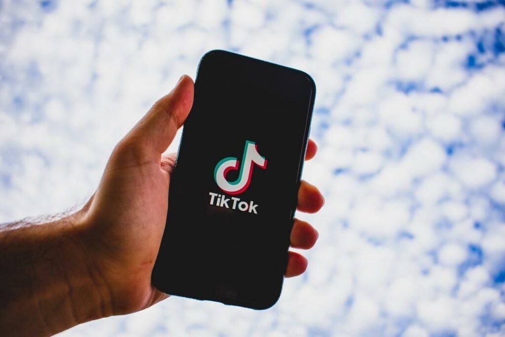 TikTok АҚШ-тың деректерін Қытайға береді деген ақпаратты жоққа шығарды